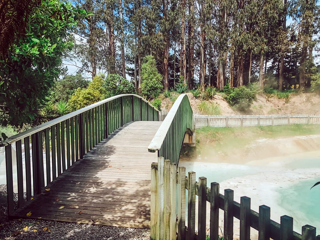 bridge over wairakei terraces taupo