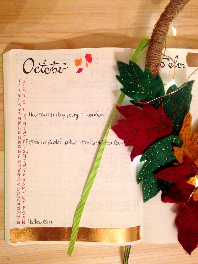 autumnal bullet journal October's monthly calendar layout