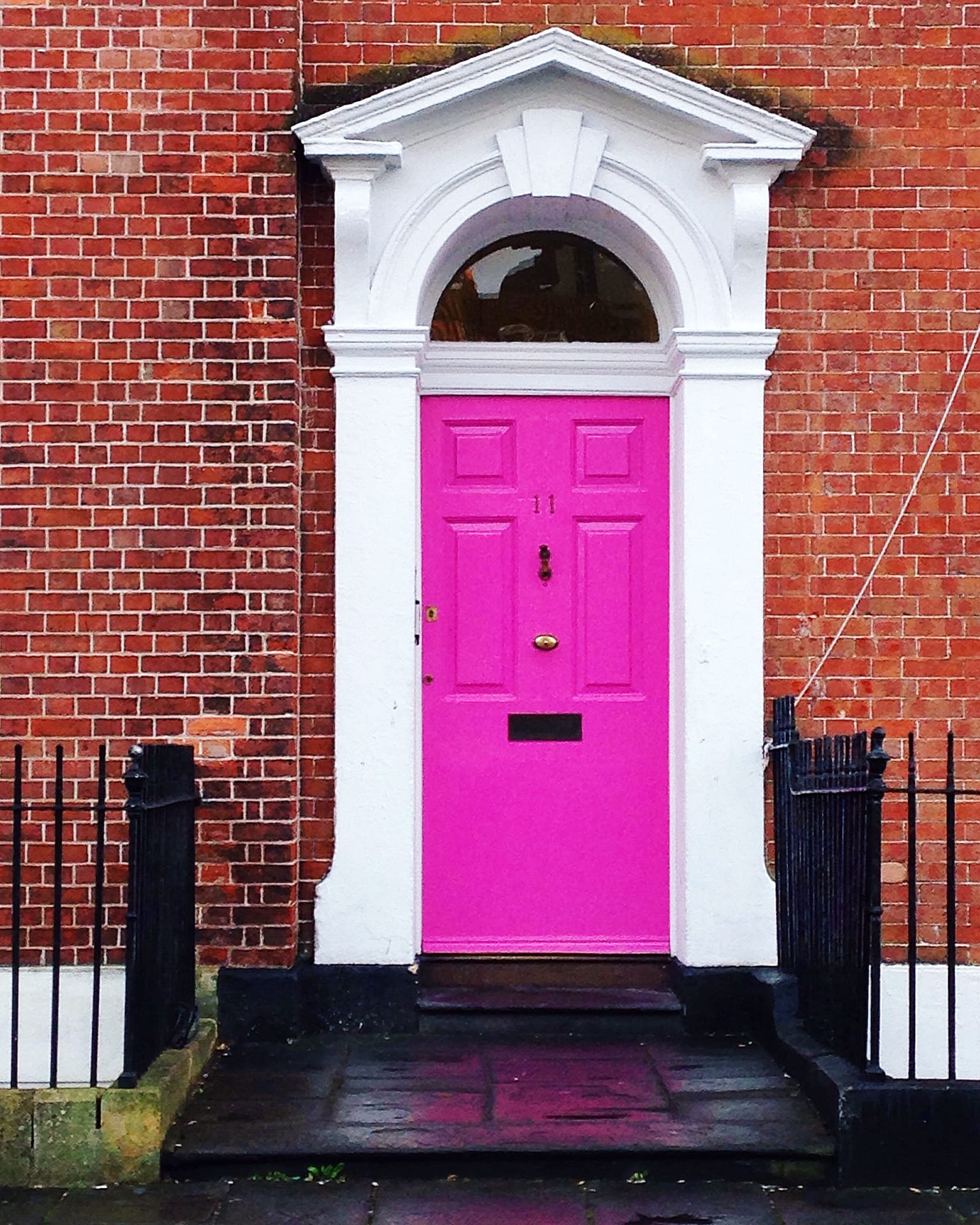 pink-bristol-door-in-brunswick-square-st-pauls